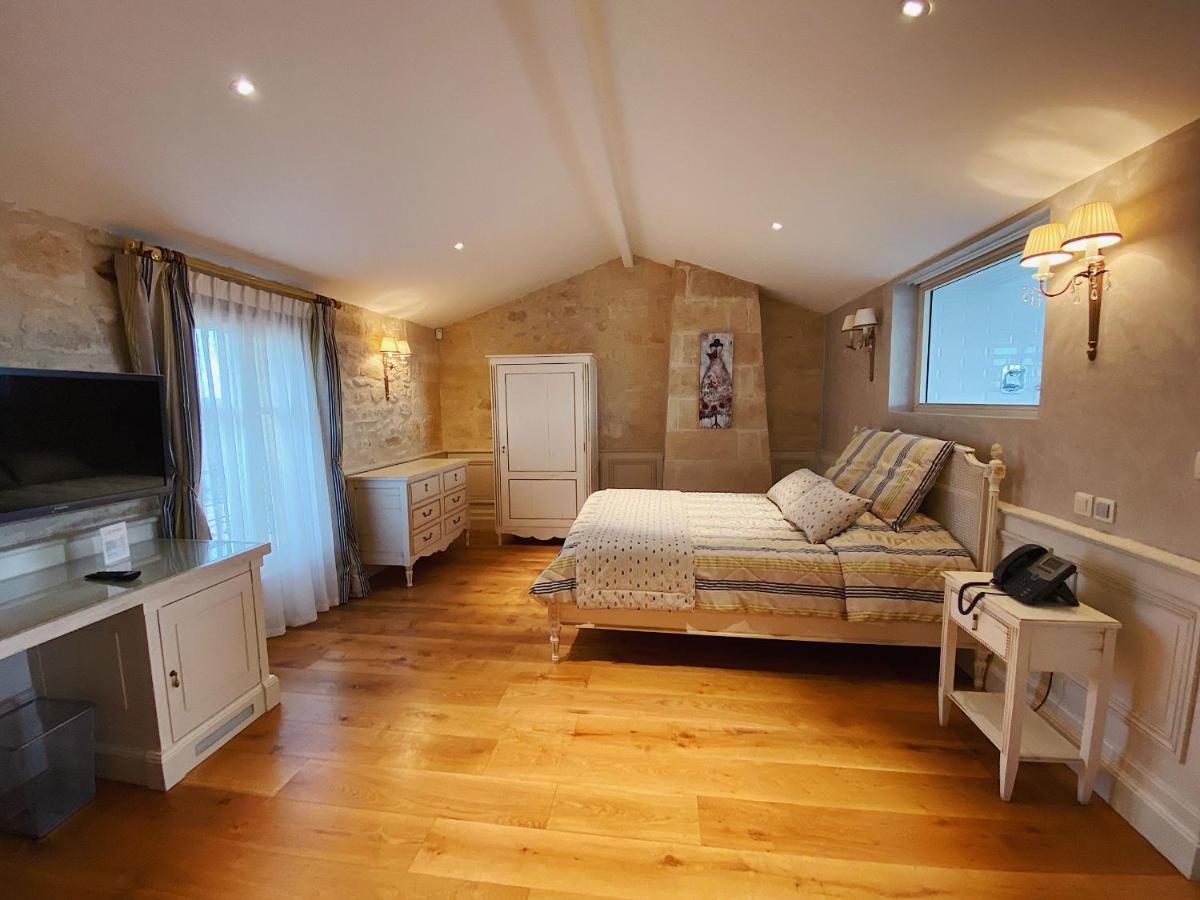 Chateau La Rose Perriere Lussac  Kamer foto